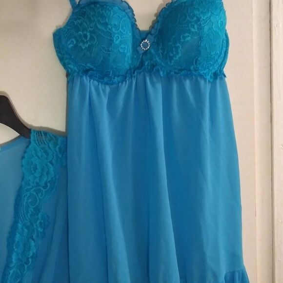 Beautiful Blue 2-piece Lingerie Set, in New Condition Beautiful & Sexy!😉❤️ - Picture 2 of 7